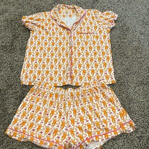 - Roller Rabbit orange  Monkey M